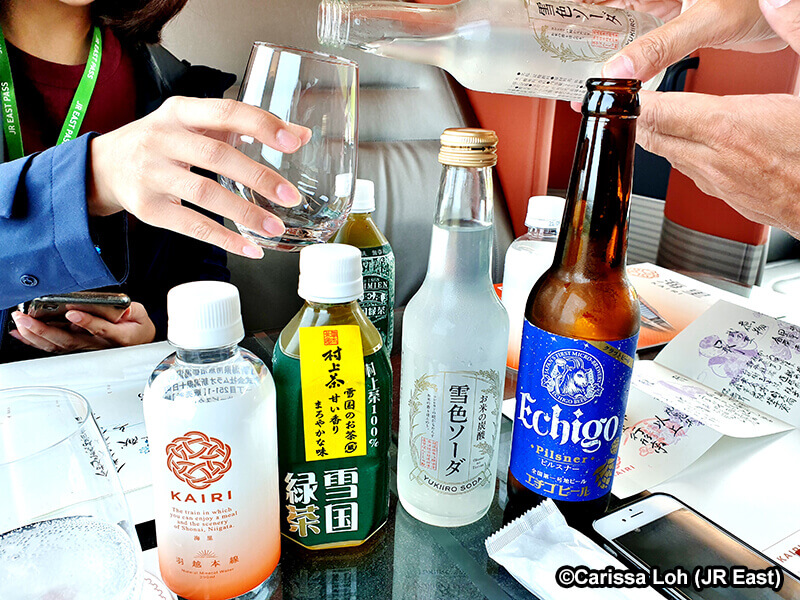 飲酒過量有礙健康。未成年者請勿飲酒。Welcome drinks. (Image credit: JR East / Carissa Loh)