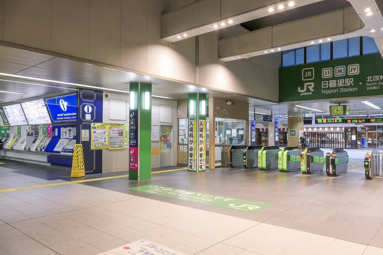 站內由3家鐵道公司共同使用