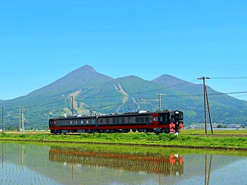 The FruiTea Fukushima with Mount Bandai in the background. (Image credit: JR East)