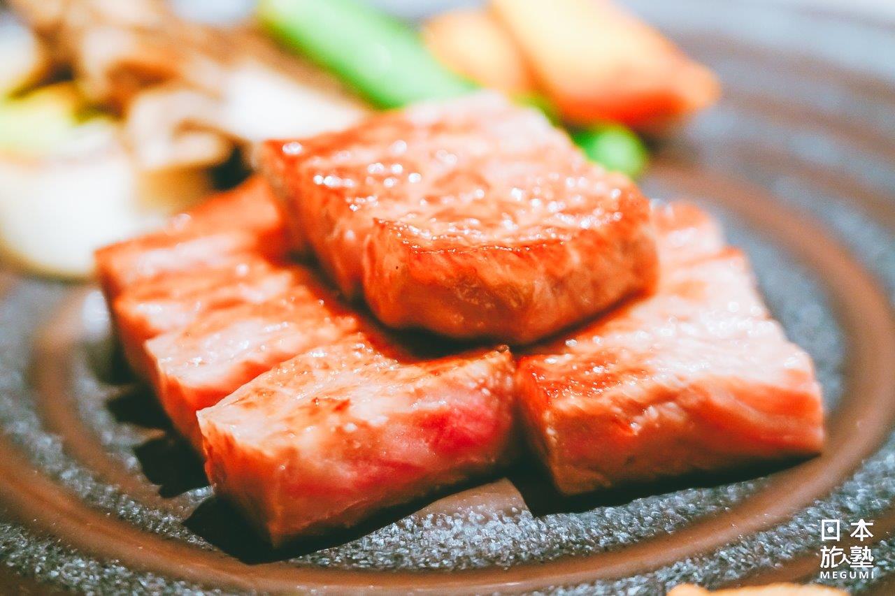 日本三大和牛之一的米澤牛，肉質與油花分布均勻，口感滑嫩