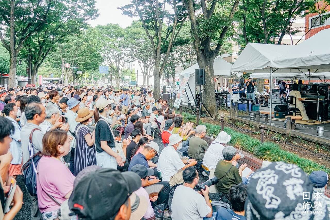 做為仙台市年間代表性活動之一的音樂盛宴，每年都吸引數十萬人參加