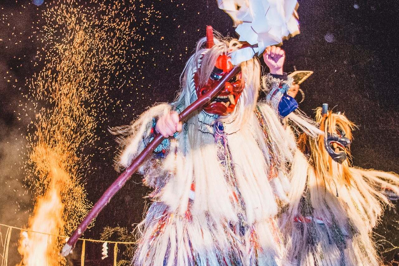 生剝鬼舞，是由當地出身的現代舞蹈家石井漠先生編舞