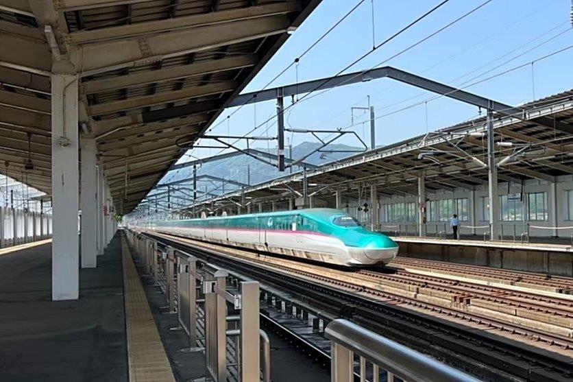 ▲本站扮演福島與仙台的中繼站，亦為白石市重要門戶