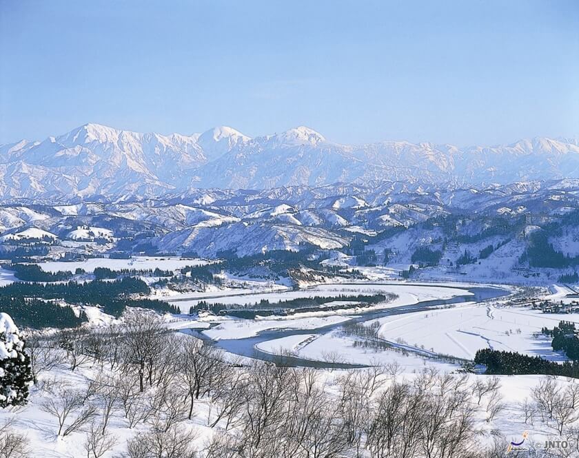 新潟縣因降雪量大，而有雪國之稱。