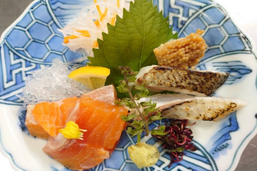 ▲生魚片是信州鮭魚、信濃衰白鮭