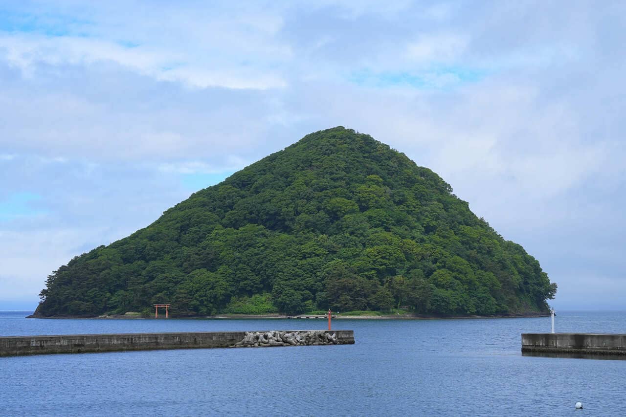淺蟲溫泉地標湯之島