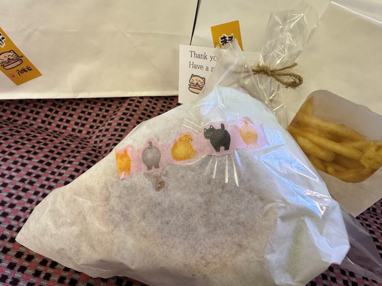 ▲包裝袋的貼紙也是貓咪圖案