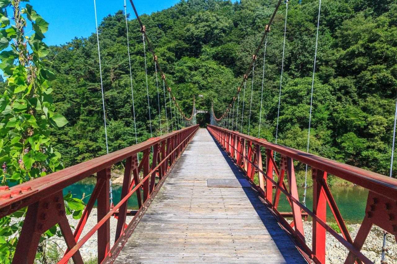 神之岩橋。於1926年興建，是一座擁有古老歷史的吊橋