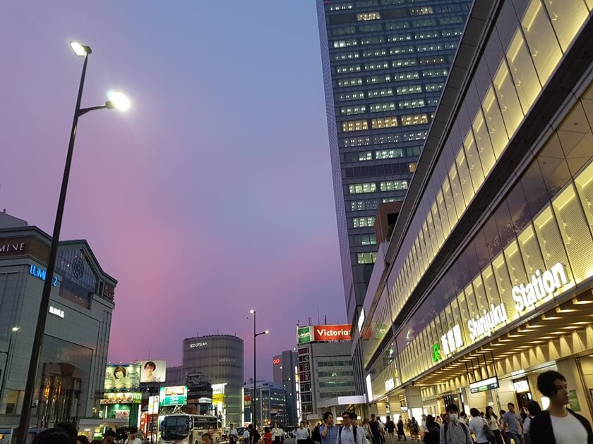 新宿車站，世界上最繁忙的火車站。(Image credit: JR East / Carissa Loh)