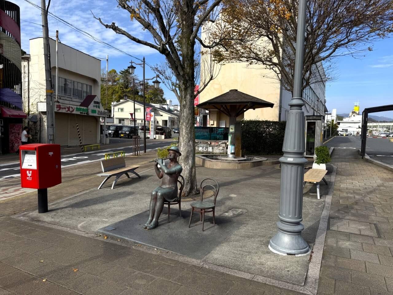 湯本站前有免費足湯