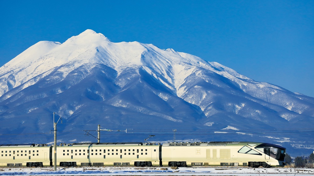 TRAIN SUITE 四季島