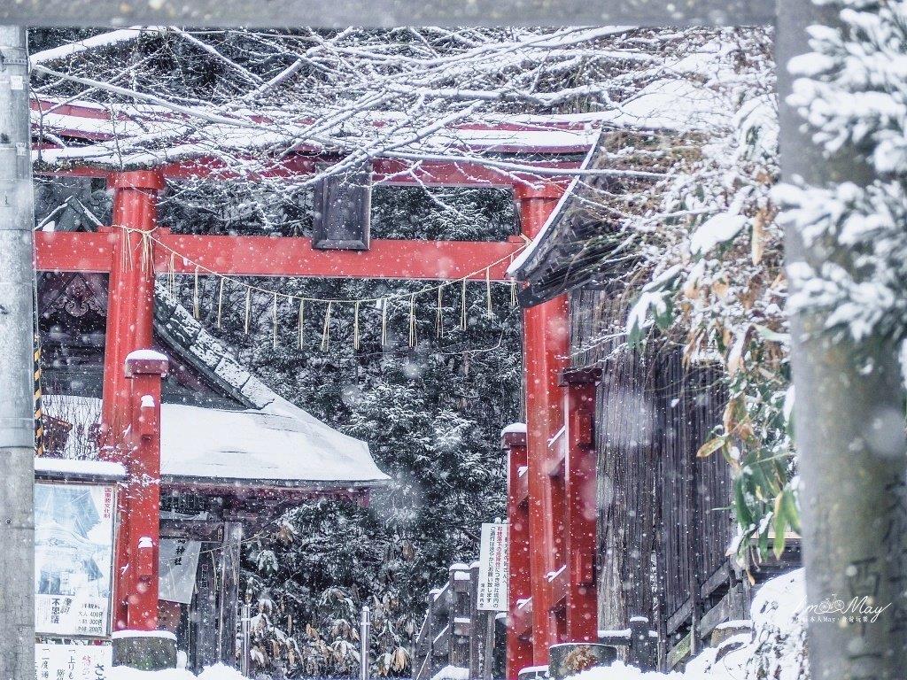 只要用長焦鏡頭拍，就能有這樣雪花的效果