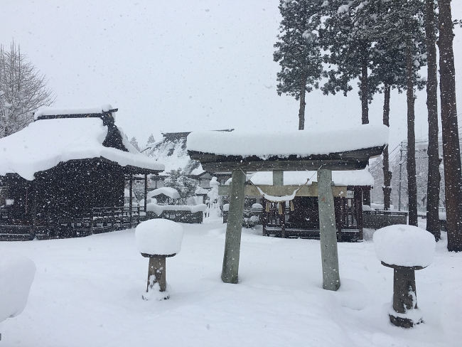 被雪覆蓋的米澤市神社。(Image credit: Kevin Koh)