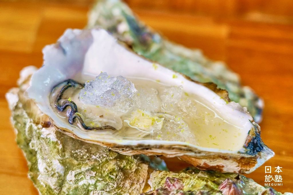 山田灣所養殖的牡蠣，在每年春天吸收來自北海道溶解而來的浮冰後，格外美味