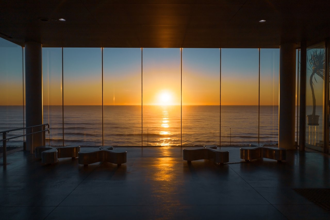 由車站的落地窗，可享受獨一無二的日本絕景