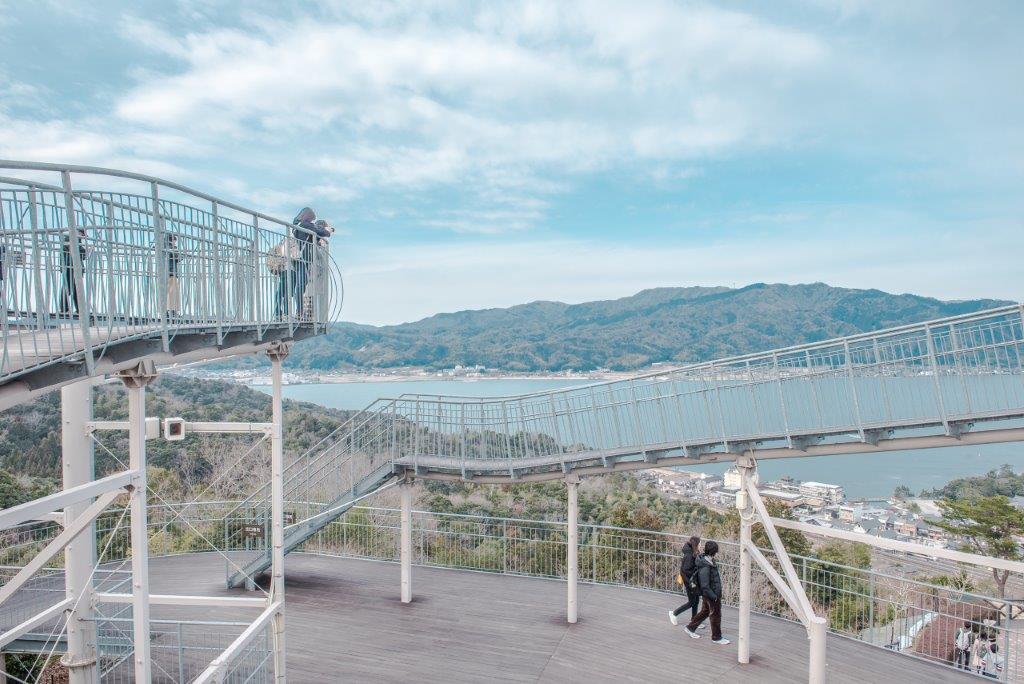 站在天橋立Viewland飛龍觀迴廊上能夠360度的欣賞日本三景之一的天橋立景色，美極了！