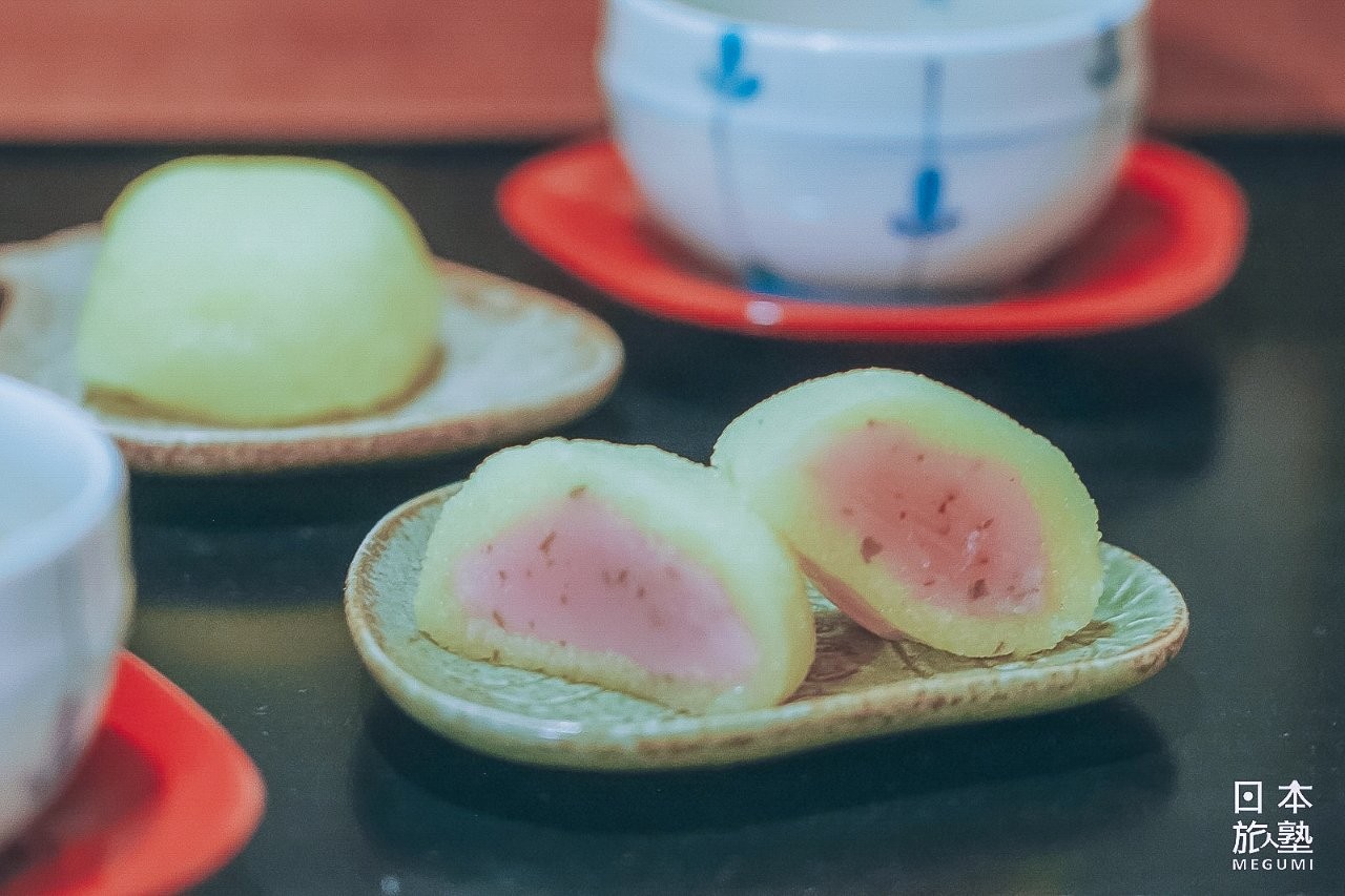 每家和菓子店販售的粟饅頭口味略有不同，除了基本口味，也有期間限定口味