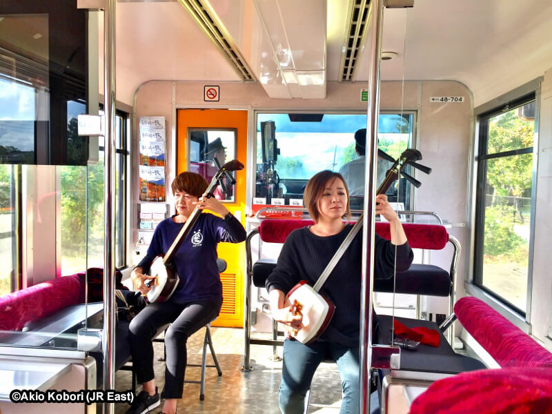 Shamisen performance on board the train. (Image credit: JR East / Akio Kobori)