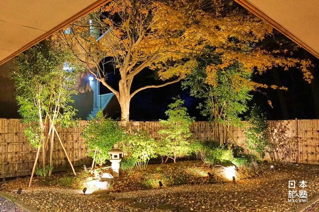 旅館前的日本庭園，景観小巧可愛