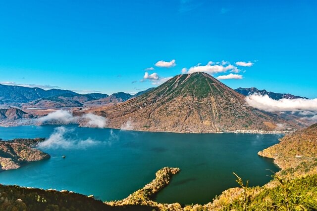 中禪寺湖和南台山。(Image credit: photoAC)