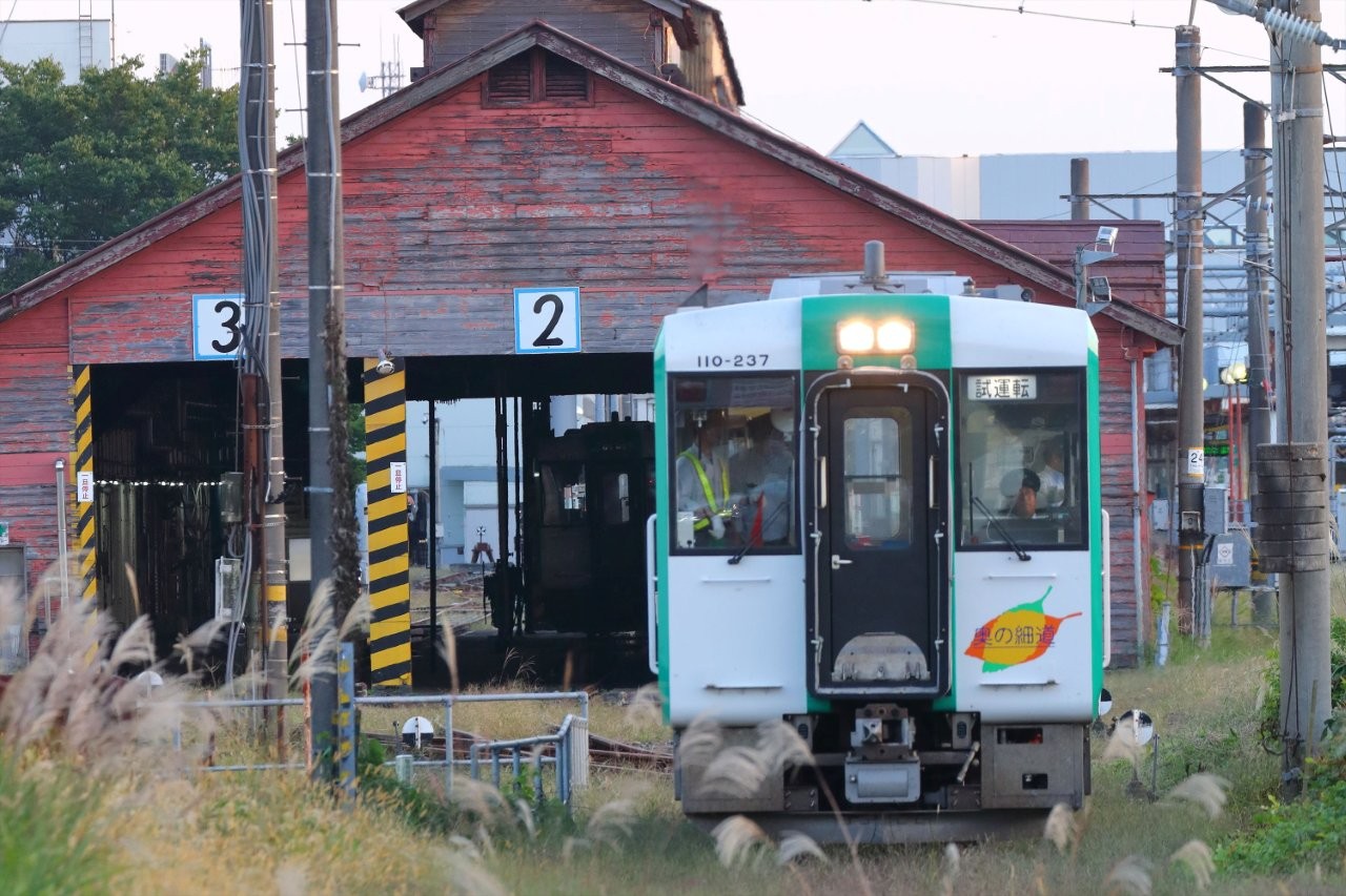 陸羽西線（圖片提供：庄内統括中心JR社員）