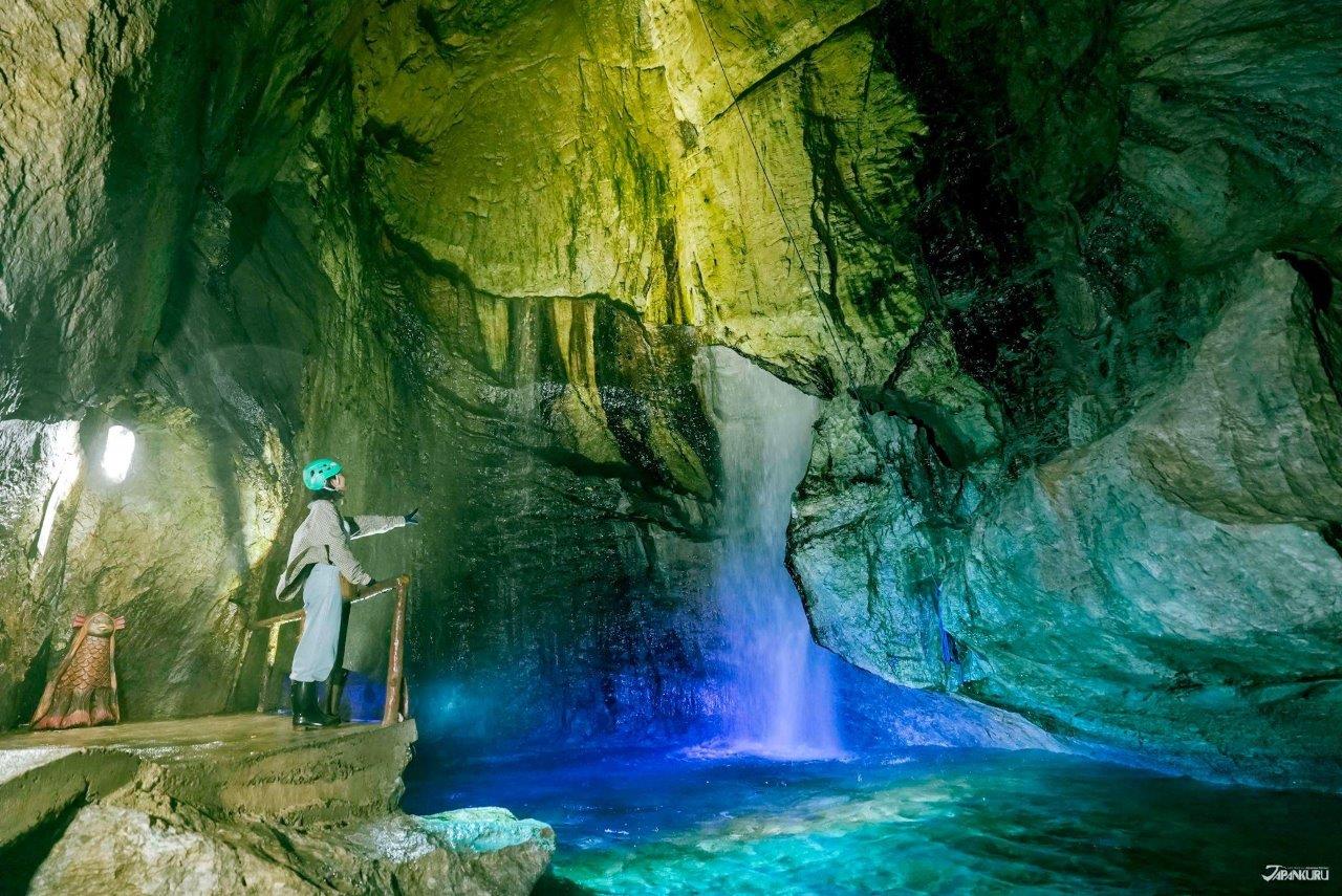 岩手旅遊新提案 #02陸之探險篇：混浴溫泉、神秘洞窟瀑布與鈴芽家鄉之門