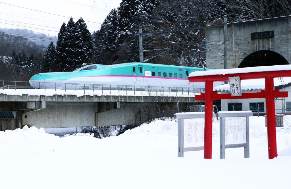 ＜JR E5系・新幹線＞ 東北旅遊必搭・日本跑的最快時速320公里的列車