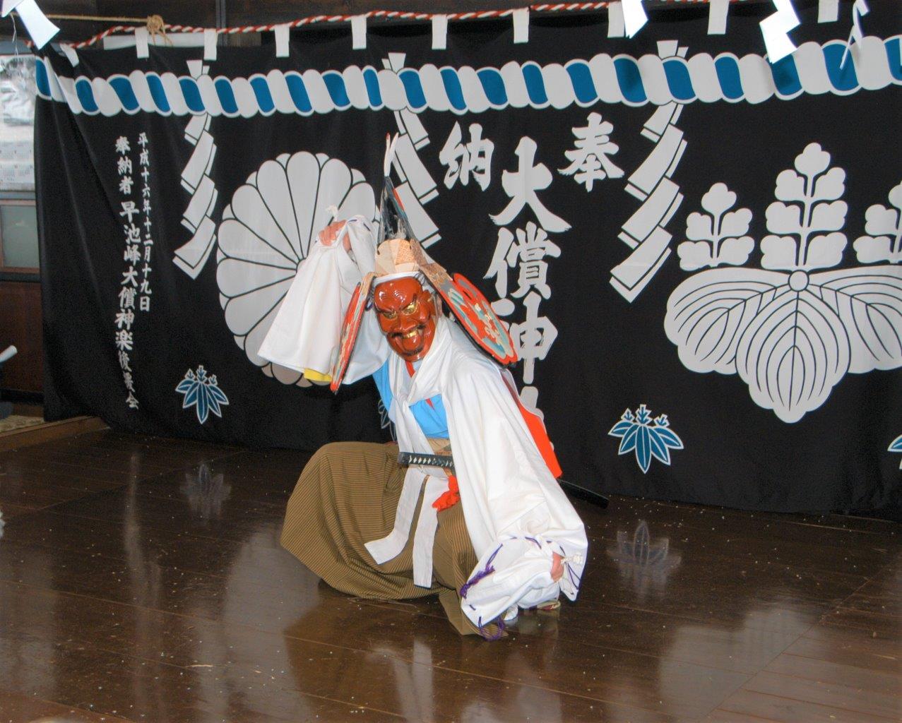 快來體岩手縣花卷市，體驗傳統民俗藝術「大償神樂」！